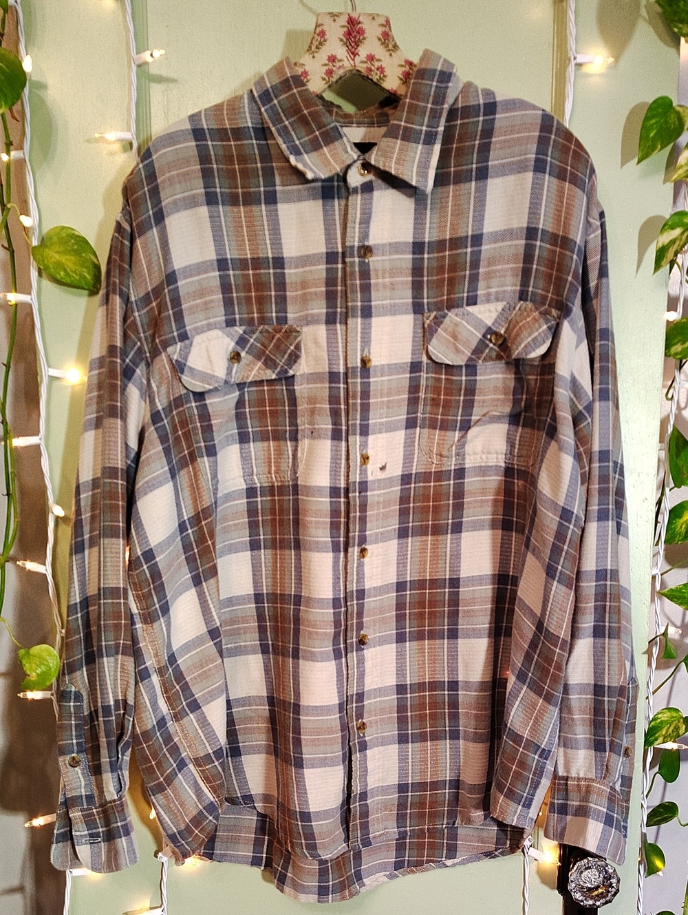 Men's Haggar Plaid Cream Blue Brown Double Pocket Button Up Shirt L